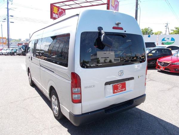 キャンピングカー