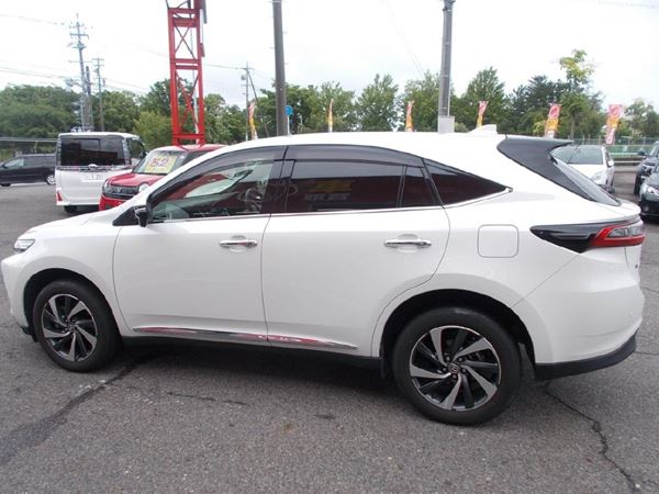 ハリアープレミアム入庫☆