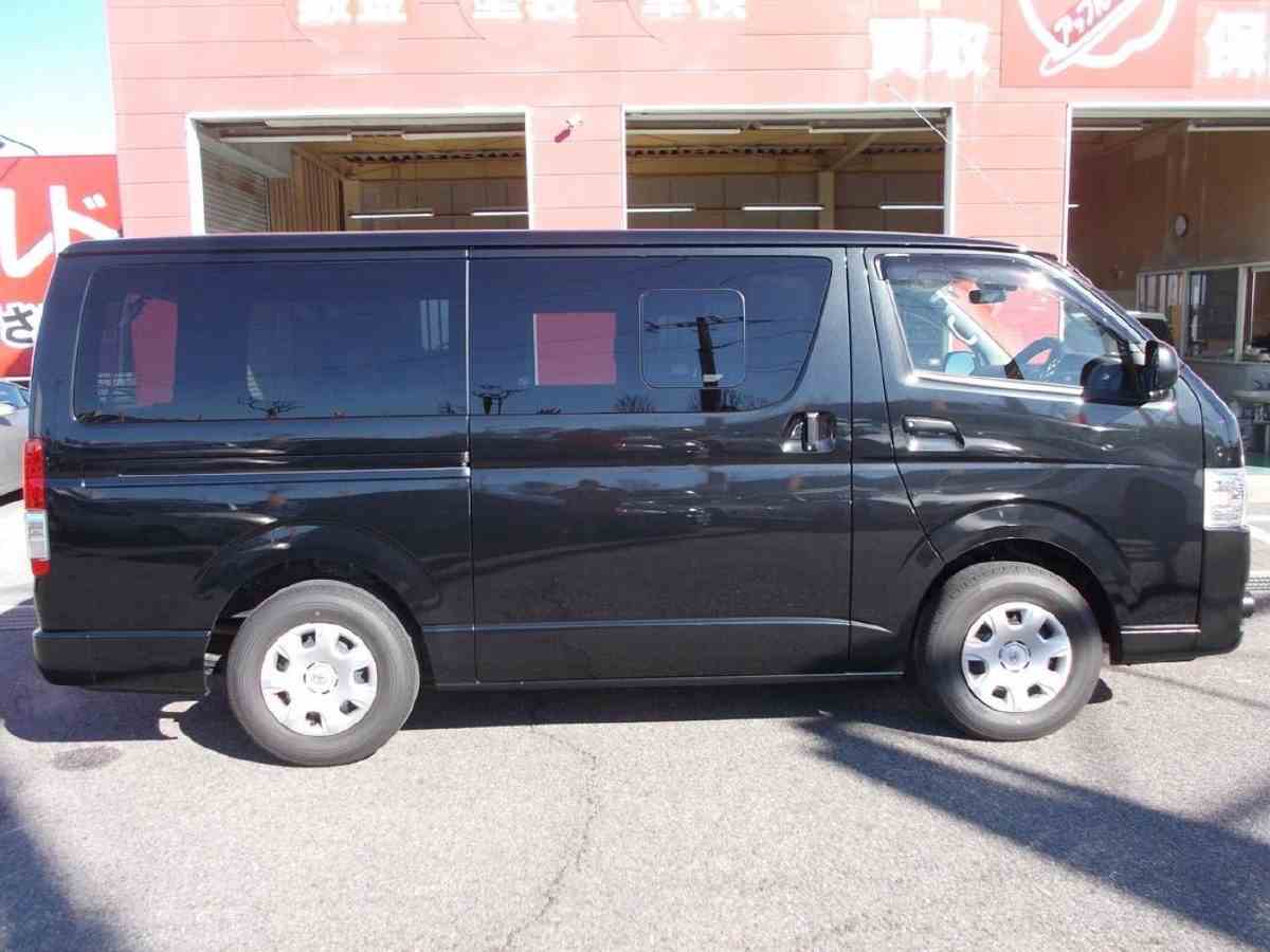 ハイエースバン