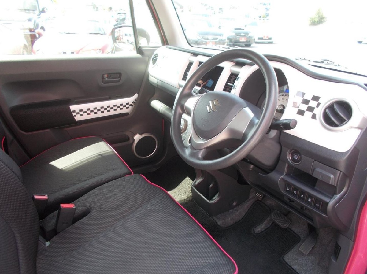 カローラスポーツ